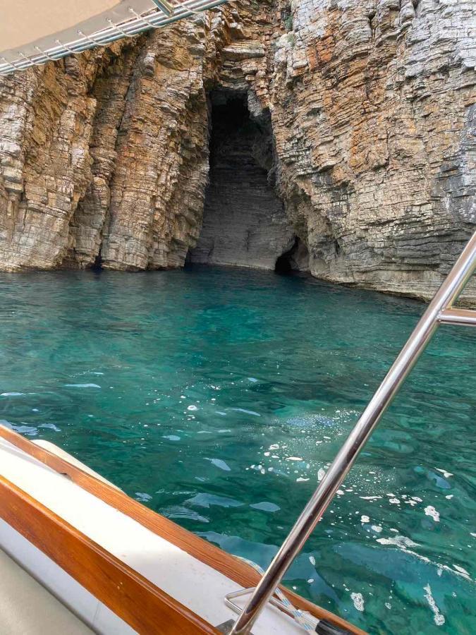 Gringo Boat Budva